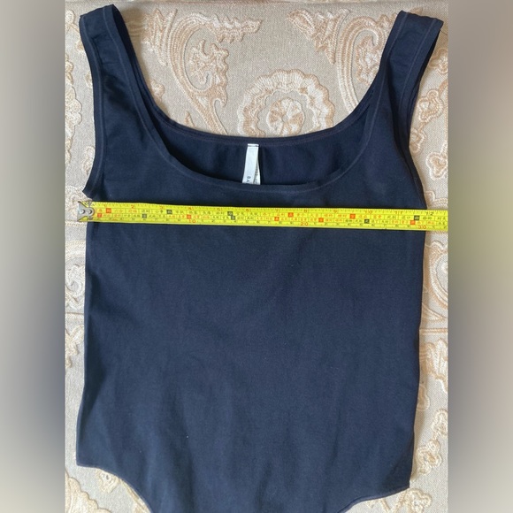 Babaton Contour Tank Bodysuit - Picture 9 of 10